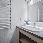 Spacieux Pour 10 Pers. A Val Thorens, Acces Direct Pistes, Balcon Sud, Espace Wellness - Fr-1-640-68 شقة *