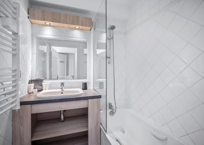 Spacieux Pour 10 Pers. A Val Thorens, Acces Direct Pistes, Balcon Sud, Espace Wellness - Fr-1-640-68 *